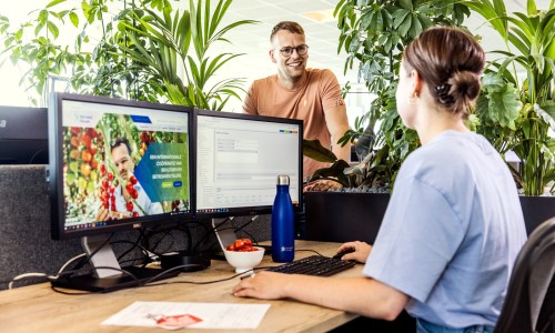 Administratief medewerker Fust  logo