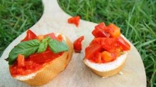 Paprika bruschetta